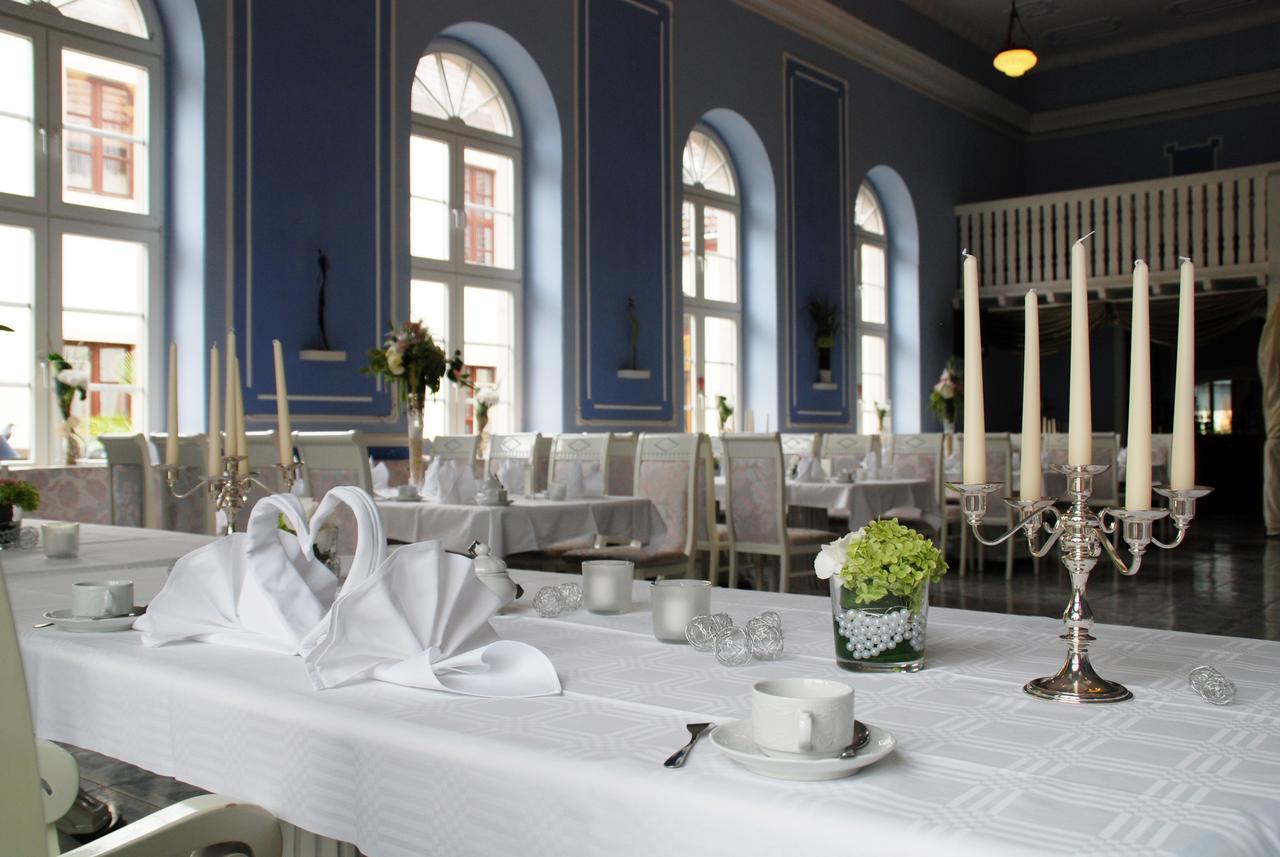 Hotel Goldener Anker Torgau Bagian luar foto