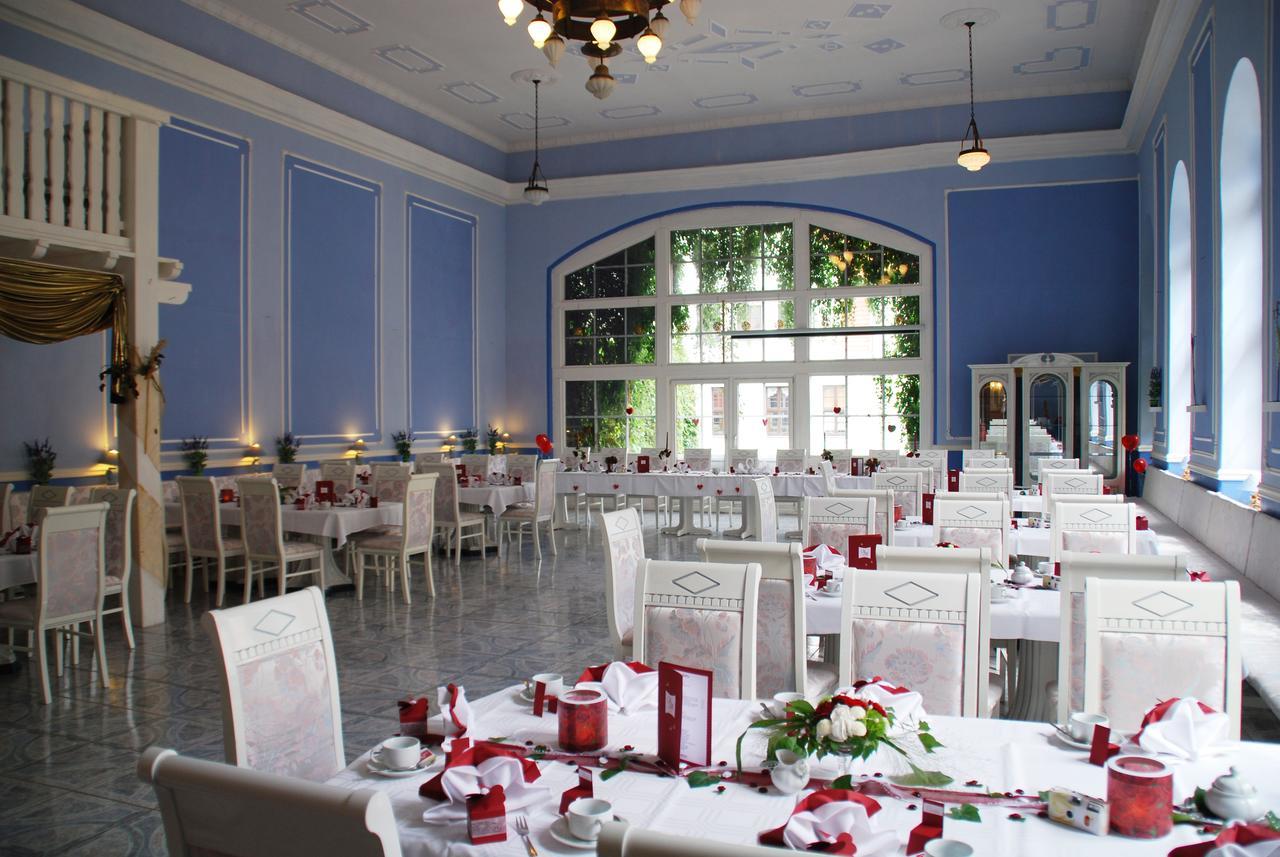 Hotel Goldener Anker Torgau Bagian luar foto