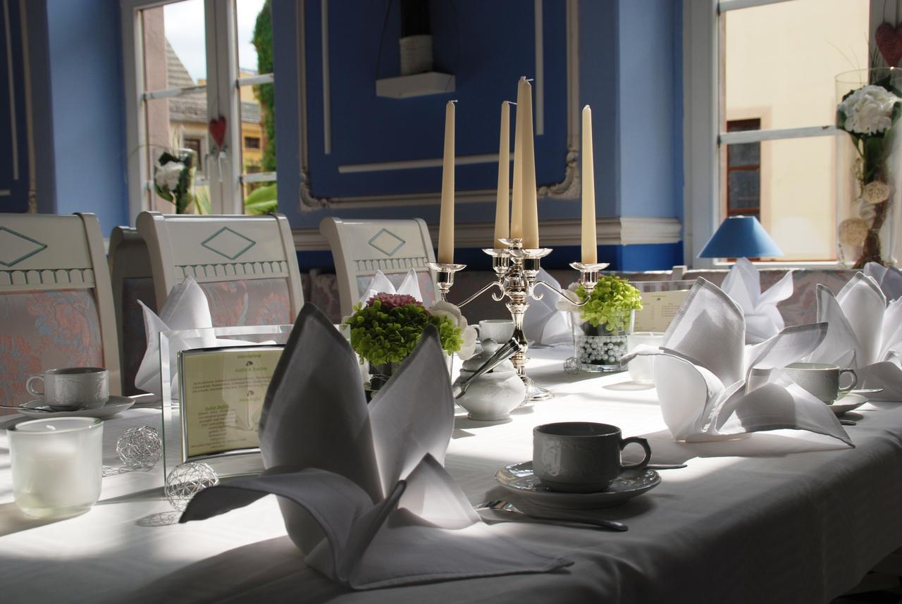 Hotel Goldener Anker Torgau Bagian luar foto