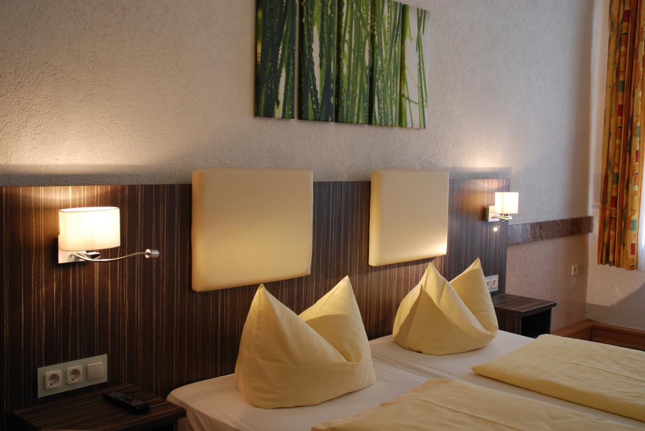 Hotel Goldener Anker Torgau Bagian luar foto