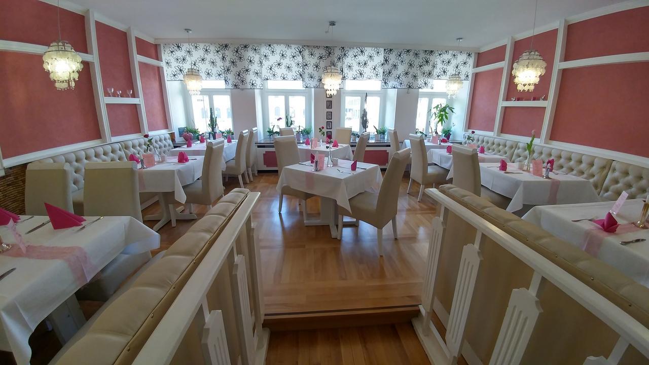 Hotel Goldener Anker Torgau Bagian luar foto